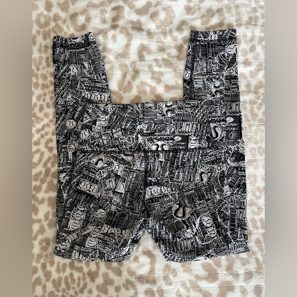 Lululemon Wunder Train High-Rise Tight 25" Tear It Up Alpine White Black, Size 4
